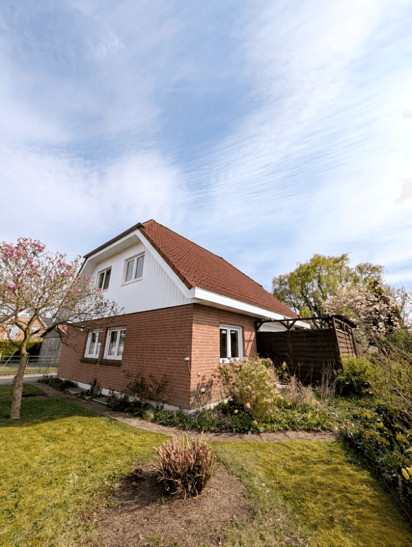 Prodej domu 113 m², pozemek 800 m², Apensen, Dolní Sasko Prodej domu 113 m², pozemek 800 m², Apensen, Dolní Sasko