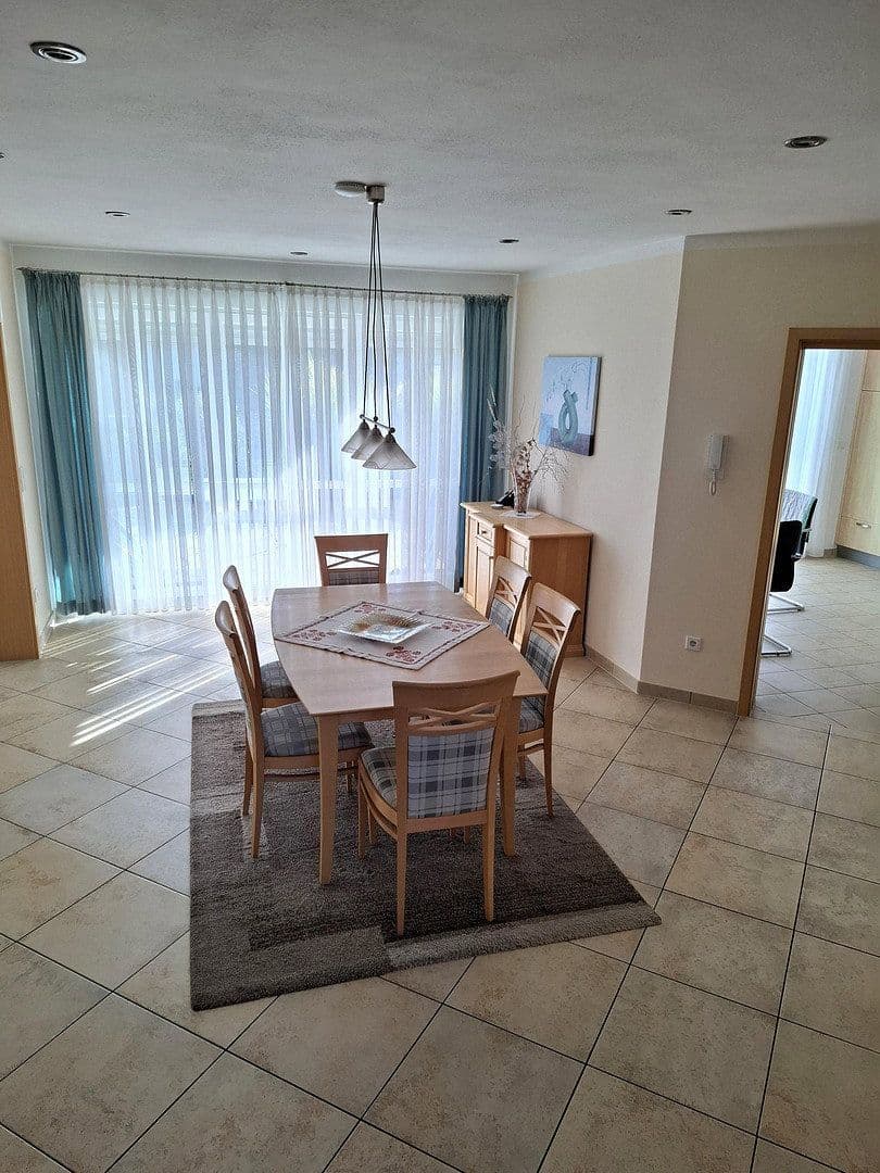 Prodej domu 218 m², pozemek 1.459 m², Hausen, Bavorsko Prodej domu 218 m², pozemek 1.459 m², Hausen, Bavorsko