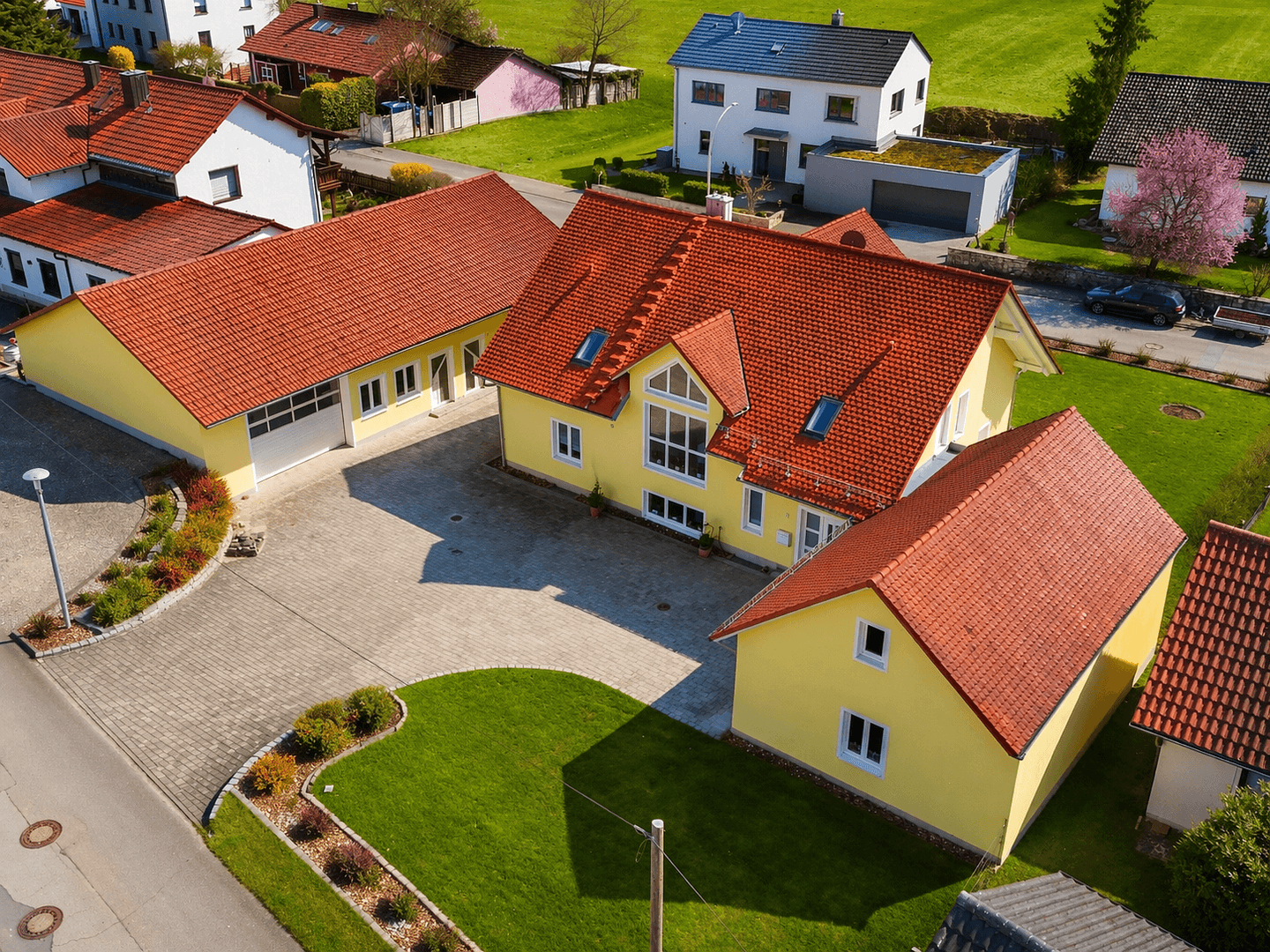 Prodej domu 218 m², pozemek 1.459 m², Hausen, Bavorsko Prodej domu 218 m², pozemek 1.459 m², Hausen, Bavorsko