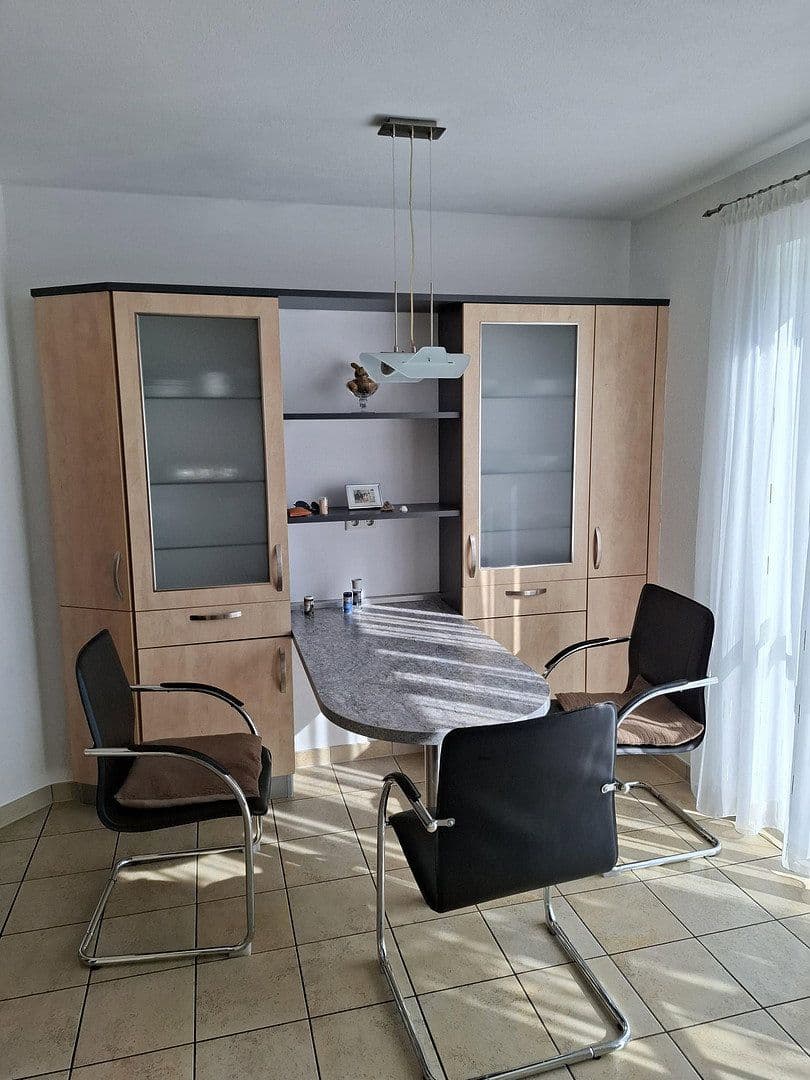 Prodej domu 218 m², pozemek 1.459 m², Hausen, Bavorsko Prodej domu 218 m², pozemek 1.459 m², Hausen, Bavorsko