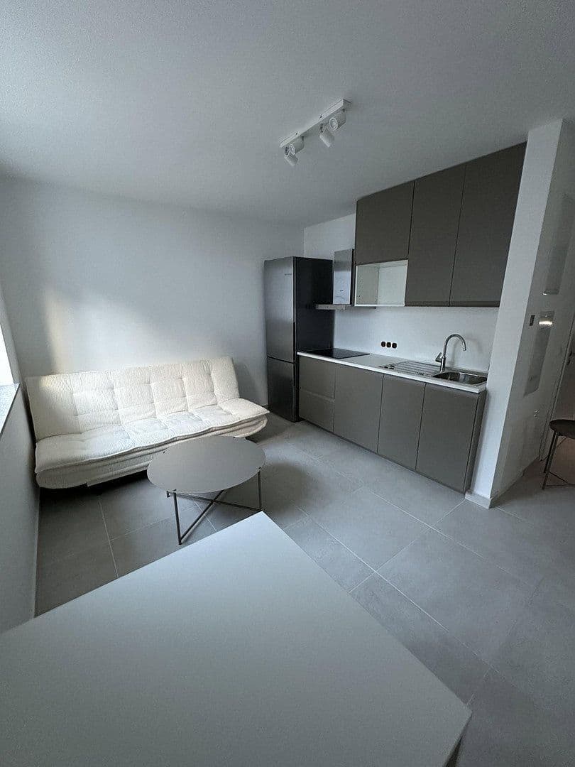 Pronájem bytu 2+1 32 m², Hundert-Morgen-Str. 2B, Kelsterbach, Hessen Pronájem bytu 2+1 32 m², Hundert-Morgen-Str. 2B, Kelsterbach, Hessen