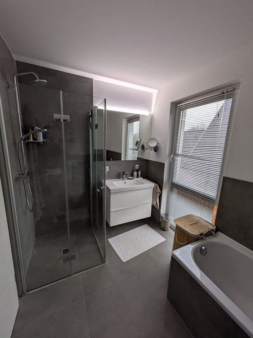 Pronájem domu 124 m², pozemek 250 m², Quickborn, Šlesvicko-Holštýnsko Pronájem domu 124 m², pozemek 250 m², Quickborn, Šlesvicko-Holštýnsko