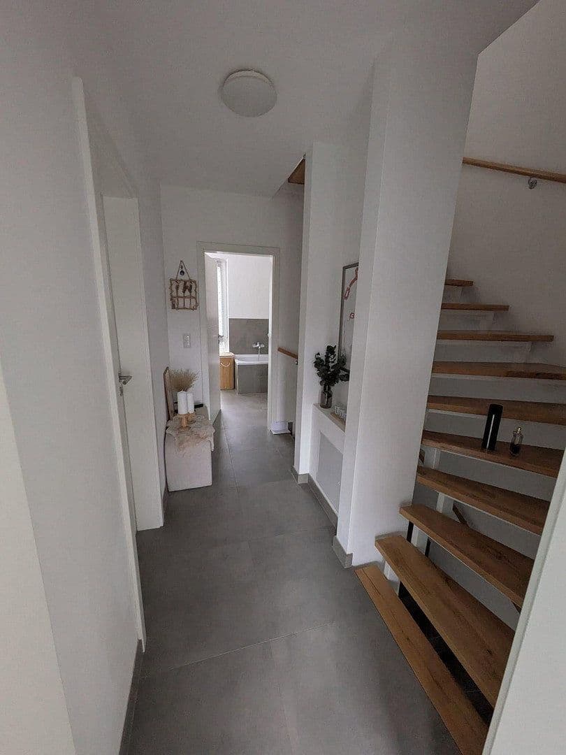 Pronájem domu 124 m², pozemek 250 m², Quickborn, Šlesvicko-Holštýnsko Pronájem domu 124 m², pozemek 250 m², Quickborn, Šlesvicko-Holštýnsko