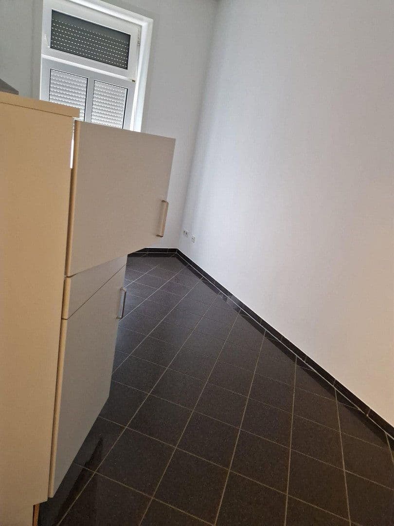 Pronájem bytu 2+1 57 m², Am Alten See 12, Frankfurt, Hessen Pronájem bytu 2+1 57 m², Am Alten See 12, Frankfurt, Hessen