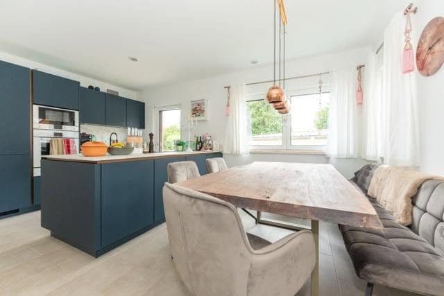 Pronájem domu 155 m², pozemek 267 m², Odelzhausen, Bavorsko Pronájem domu 155 m², pozemek 267 m², Odelzhausen, Bavorsko