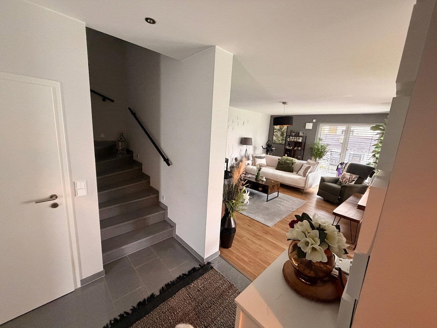 Pronájem domu 190 m², pozemek 311 m², Bruchköbel, Hessen Pronájem domu 190 m², pozemek 311 m², Bruchköbel, Hessen