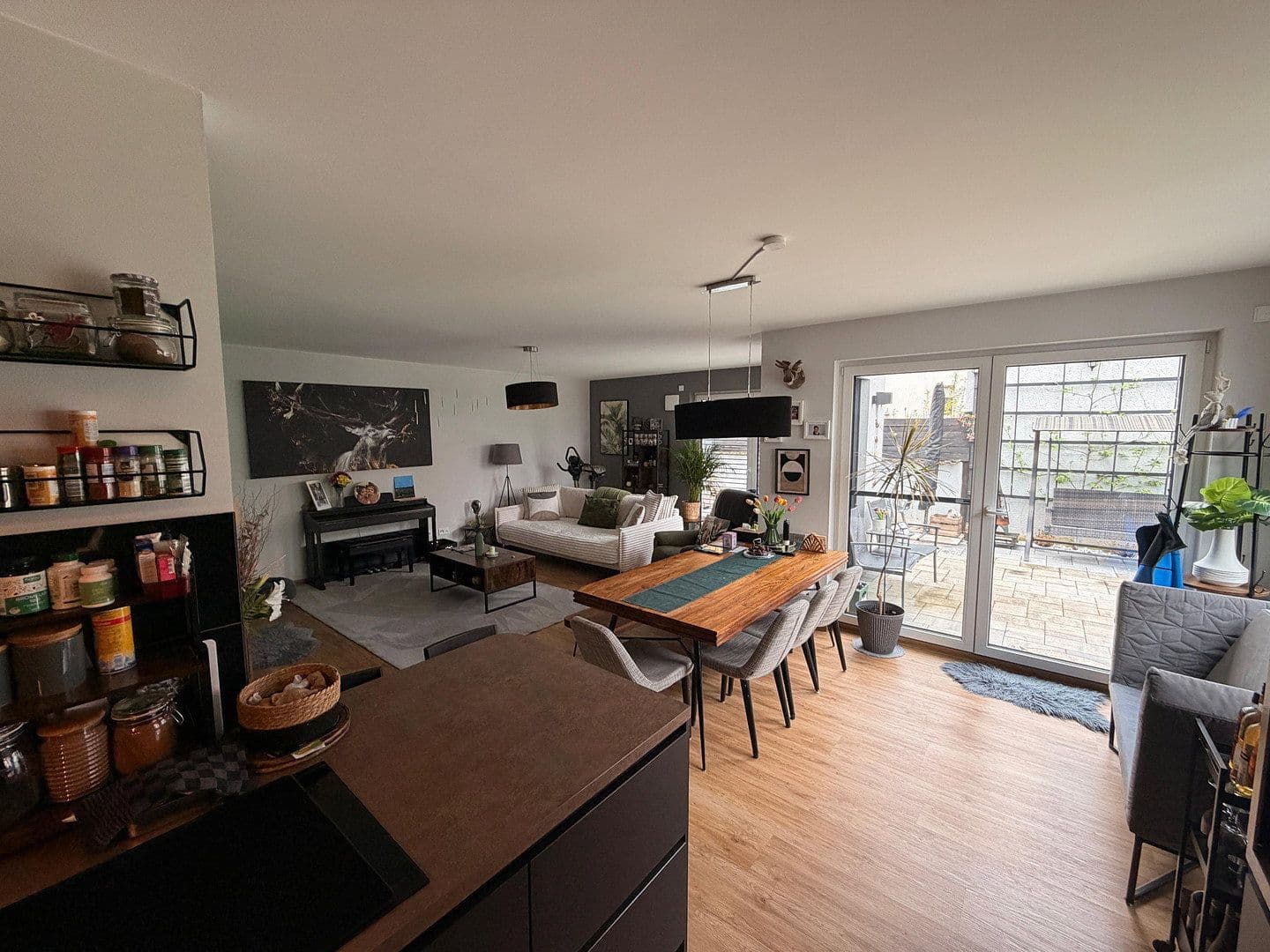 Pronájem domu 190 m², pozemek 311 m², Bruchköbel, Hessen Pronájem domu 190 m², pozemek 311 m², Bruchköbel, Hessen