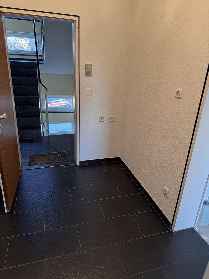Pronájem bytu 2+1 55 m², Laufamholzstrasse 288, Nürnberg, Bavorsko Pronájem bytu 2+1 55 m², Laufamholzstrasse 288, Nürnberg, Bavorsko