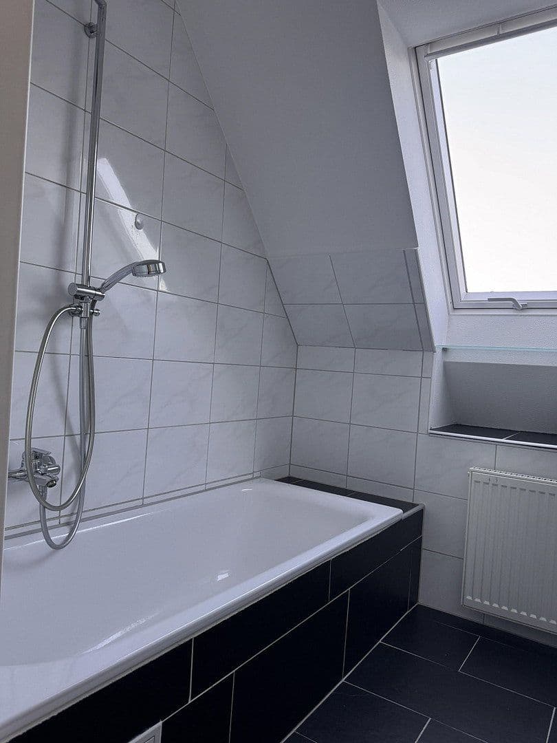 Pronájem bytu 2+1 55 m², Laufamholzstrasse 288, Nürnberg, Bavorsko Pronájem bytu 2+1 55 m², Laufamholzstrasse 288, Nürnberg, Bavorsko