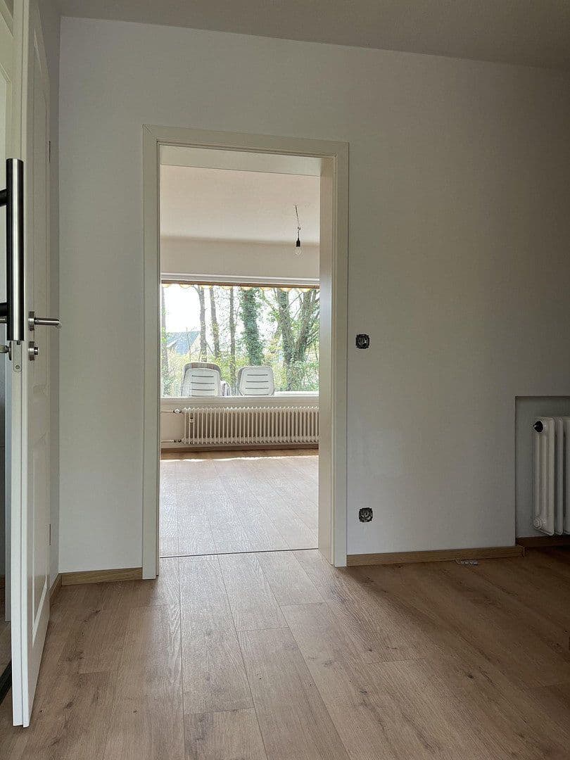 Pronájem domu 135 m², pozemek 720 m², Von-Bezzel Str 24, Erlangen, Bavorsko Pronájem domu 135 m², pozemek 720 m², Von-Bezzel Str 24, Erlangen, Bavorsko