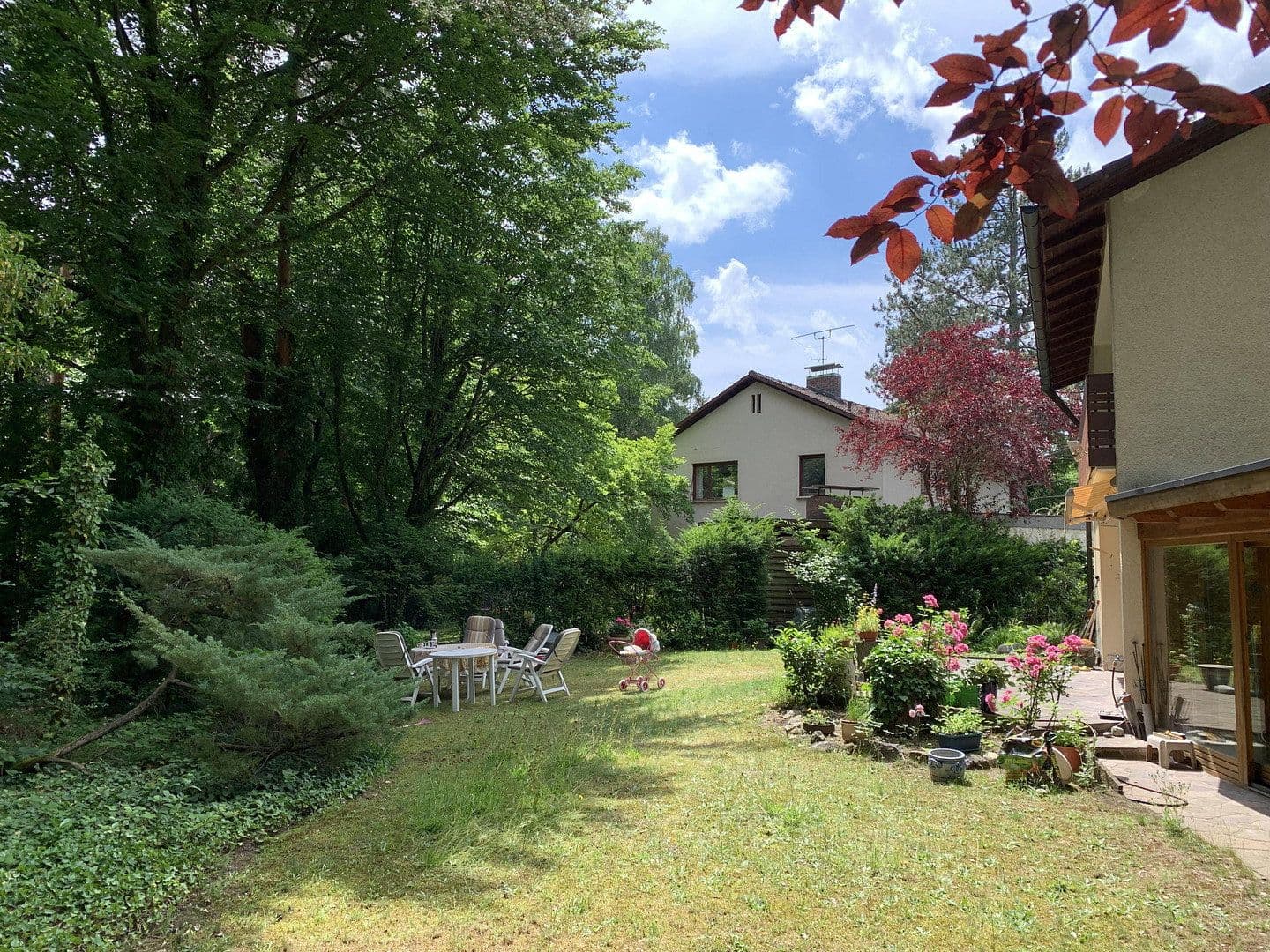 Pronájem domu 135 m², pozemek 720 m², Von-Bezzel Str 24, Erlangen, Bavorsko Pronájem domu 135 m², pozemek 720 m², Von-Bezzel Str 24, Erlangen, Bavorsko