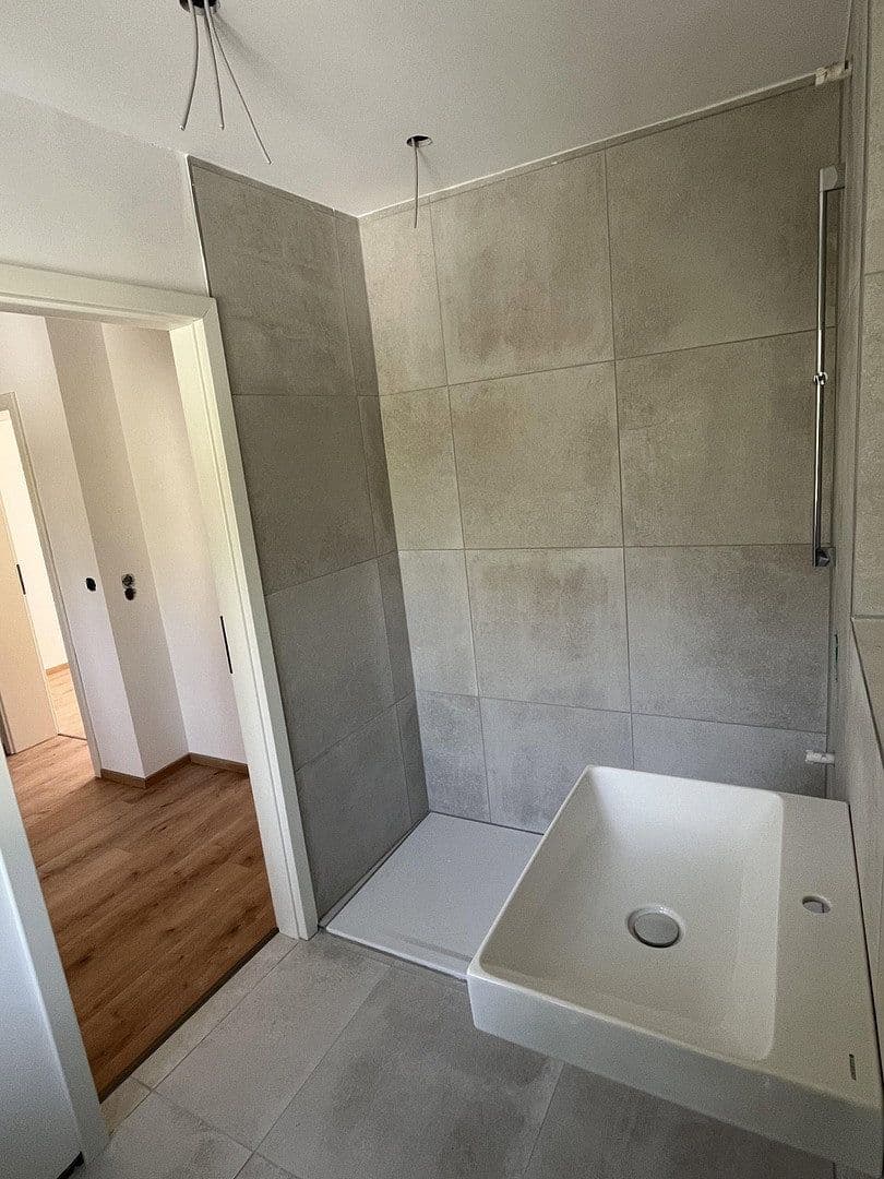 Pronájem domu 135 m², pozemek 720 m², Von-Bezzel Str 24, Erlangen, Bavorsko Pronájem domu 135 m², pozemek 720 m², Von-Bezzel Str 24, Erlangen, Bavorsko