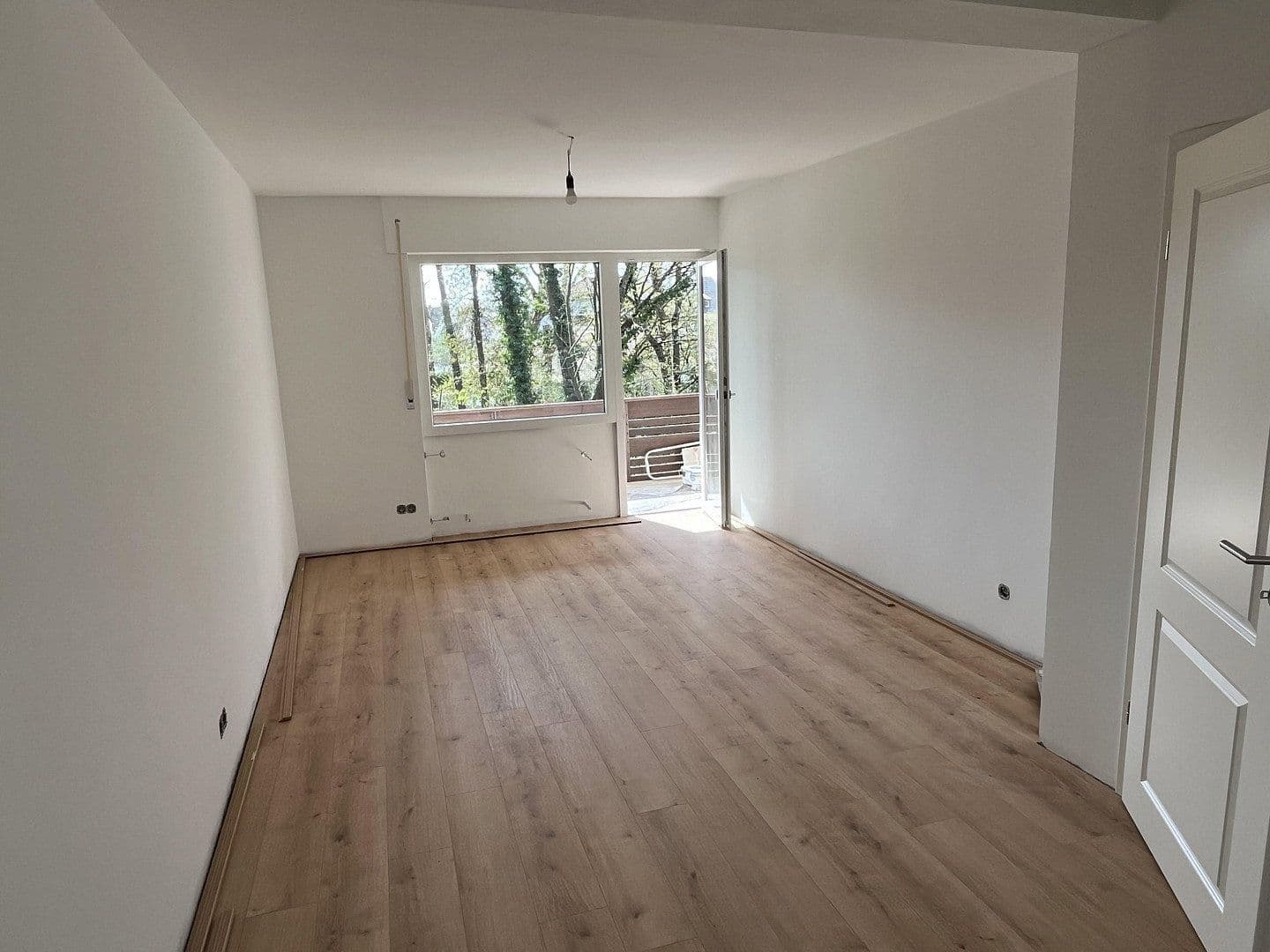 Pronájem domu 135 m², pozemek 720 m², Von-Bezzel Str 24, Erlangen, Bavorsko Pronájem domu 135 m², pozemek 720 m², Von-Bezzel Str 24, Erlangen, Bavorsko