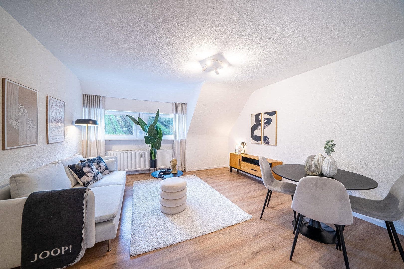 Prodej bytu 3+1 62 m², Steinbruchstrasse 30, Stuttgart-Gaisburg, Bádensko-Württembersko Prodej bytu 3+1 62 m², Steinbruchstrasse 30, Stuttgart-Gaisburg, Bádensko-Württembersko