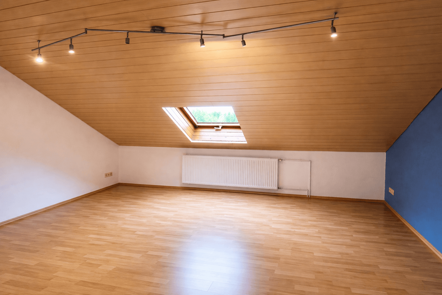 Prodej domu 225 m², pozemek 503 m², Großbottwar, Bádensko-Württembersko Prodej domu 225 m², pozemek 503 m², Großbottwar, Bádensko-Württembersko