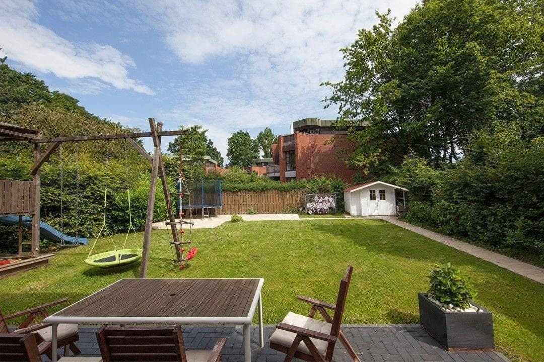 Pronájem domu 210 m², pozemek 400 m², Hamburg, Hamburg Pronájem domu 210 m², pozemek 400 m², Hamburg, Hamburg