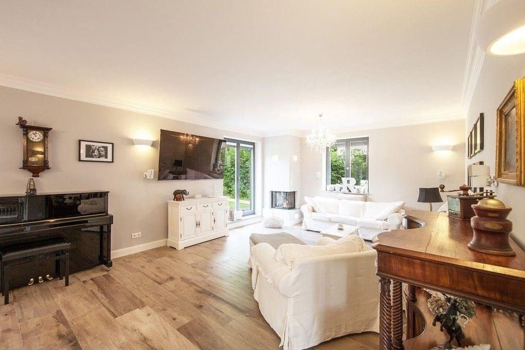 Pronájem domu 210 m², pozemek 400 m², Hamburg, Hamburg Pronájem domu 210 m², pozemek 400 m², Hamburg, Hamburg