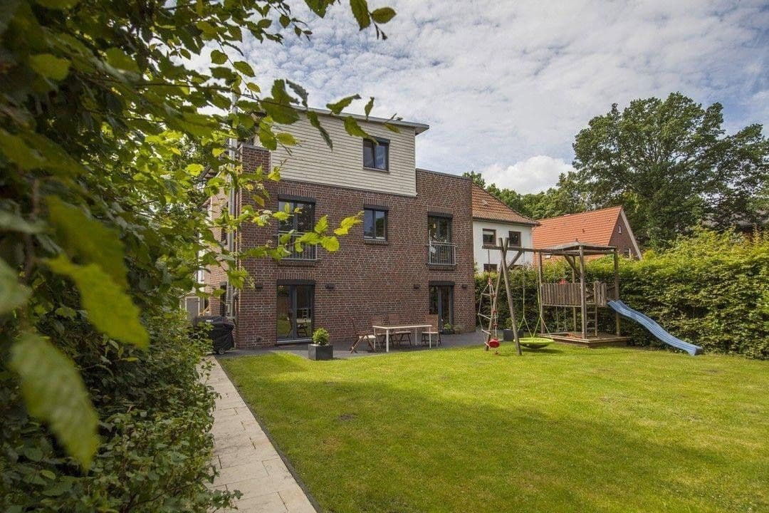 Pronájem domu 210 m², pozemek 400 m², Hamburg, Hamburg Pronájem domu 210 m², pozemek 400 m², Hamburg, Hamburg