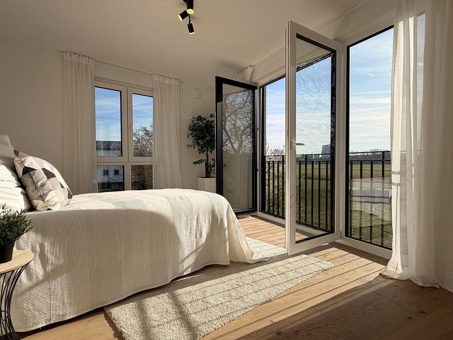 Prodej domu 161 m², pozemek 318 m², Erlangen, Bavorsko Prodej domu 161 m², pozemek 318 m², Erlangen, Bavorsko