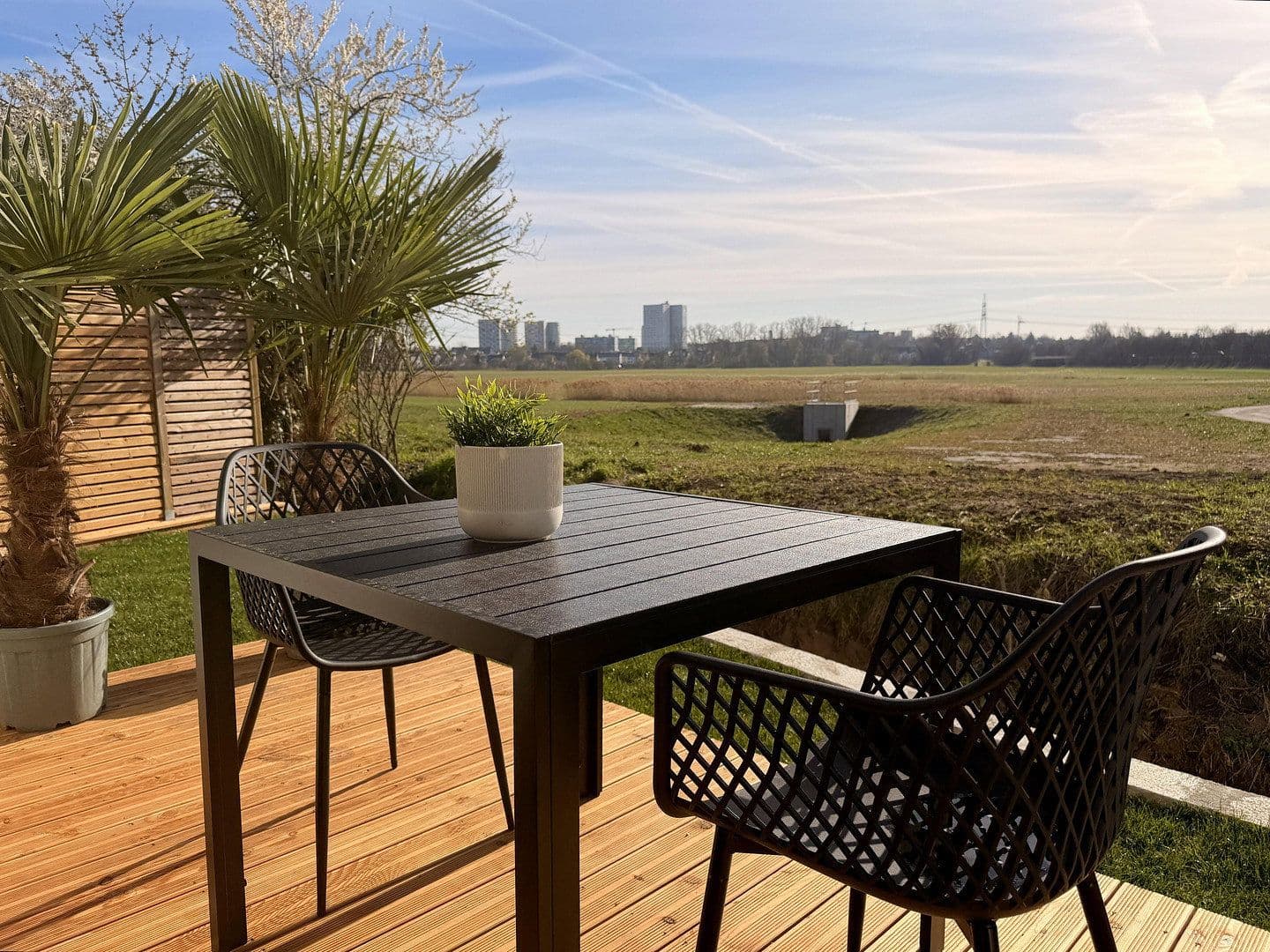 Prodej domu 161 m², pozemek 318 m², Erlangen, Bavorsko Prodej domu 161 m², pozemek 318 m², Erlangen, Bavorsko