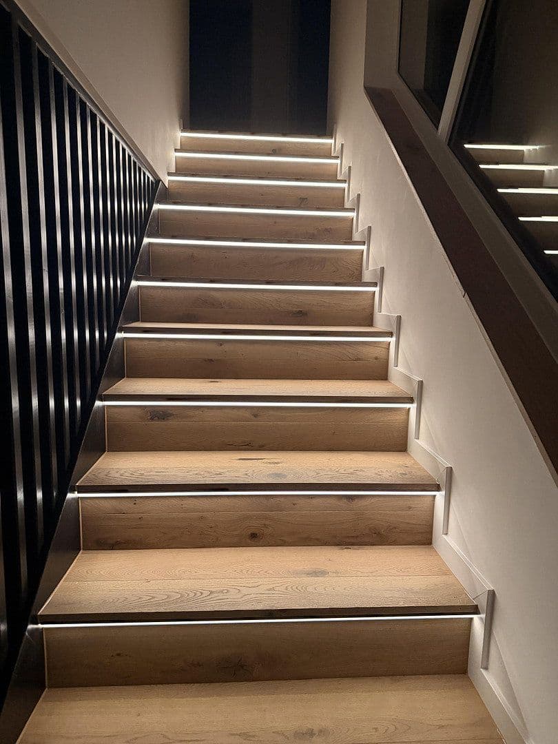 Prodej domu 161 m², pozemek 318 m², Erlangen, Bavorsko Prodej domu 161 m², pozemek 318 m², Erlangen, Bavorsko