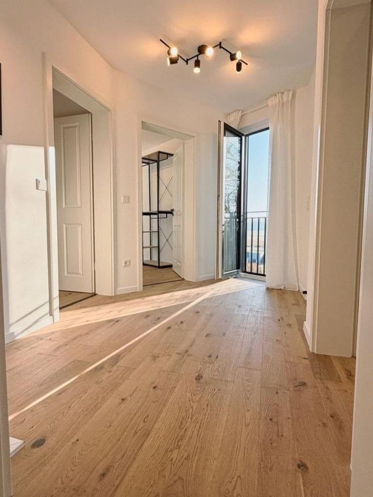 Prodej domu 161 m², pozemek 318 m², Erlangen, Bavorsko Prodej domu 161 m², pozemek 318 m², Erlangen, Bavorsko