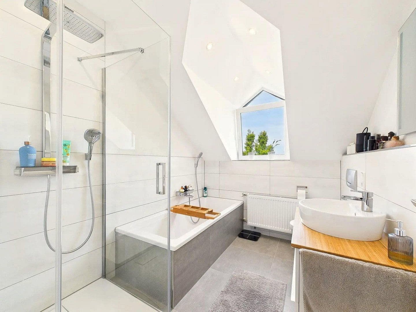 Pronájem bytu 4+1 108 m², Morbach, Porýní-Falc Pronájem bytu 4+1 108 m², Morbach, Porýní-Falc