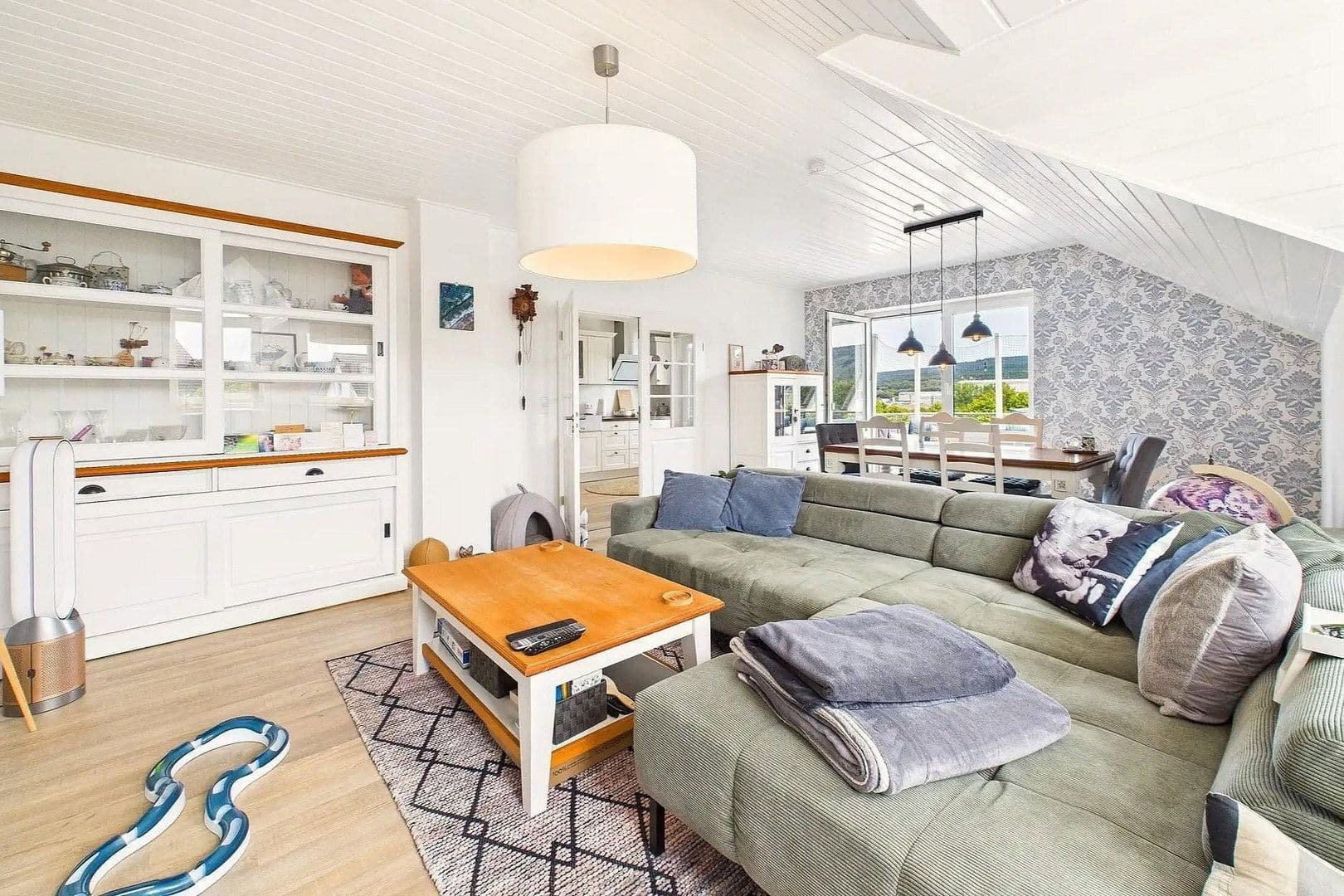 Pronájem bytu 4+1 108 m², Morbach, Porýní-Falc Pronájem bytu 4+1 108 m², Morbach, Porýní-Falc