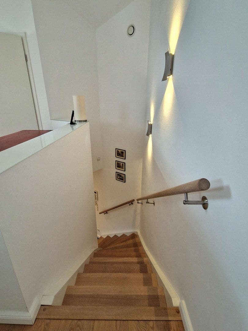 Prodej bytu 4+1 129 m², Hamburg, Hamburg Prodej bytu 4+1 129 m², Hamburg, Hamburg