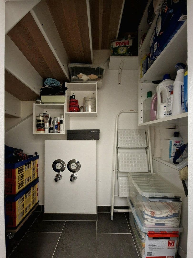 Prodej bytu 4+1 129 m², Hamburg, Hamburg Prodej bytu 4+1 129 m², Hamburg, Hamburg