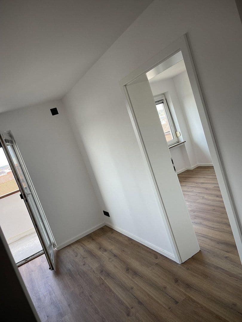 Pronájem bytu 2+1 55 m², Lauf an der Pegnitz, Bavorsko Pronájem bytu 2+1 55 m², Lauf an der Pegnitz, Bavorsko