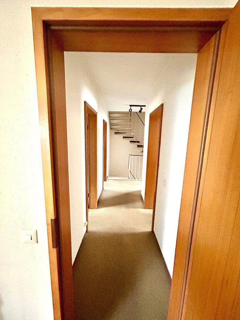 Prodej domu 177 m², pozemek 371 m², Frankfurt, Hessen Prodej domu 177 m², pozemek 371 m², Frankfurt, Hessen