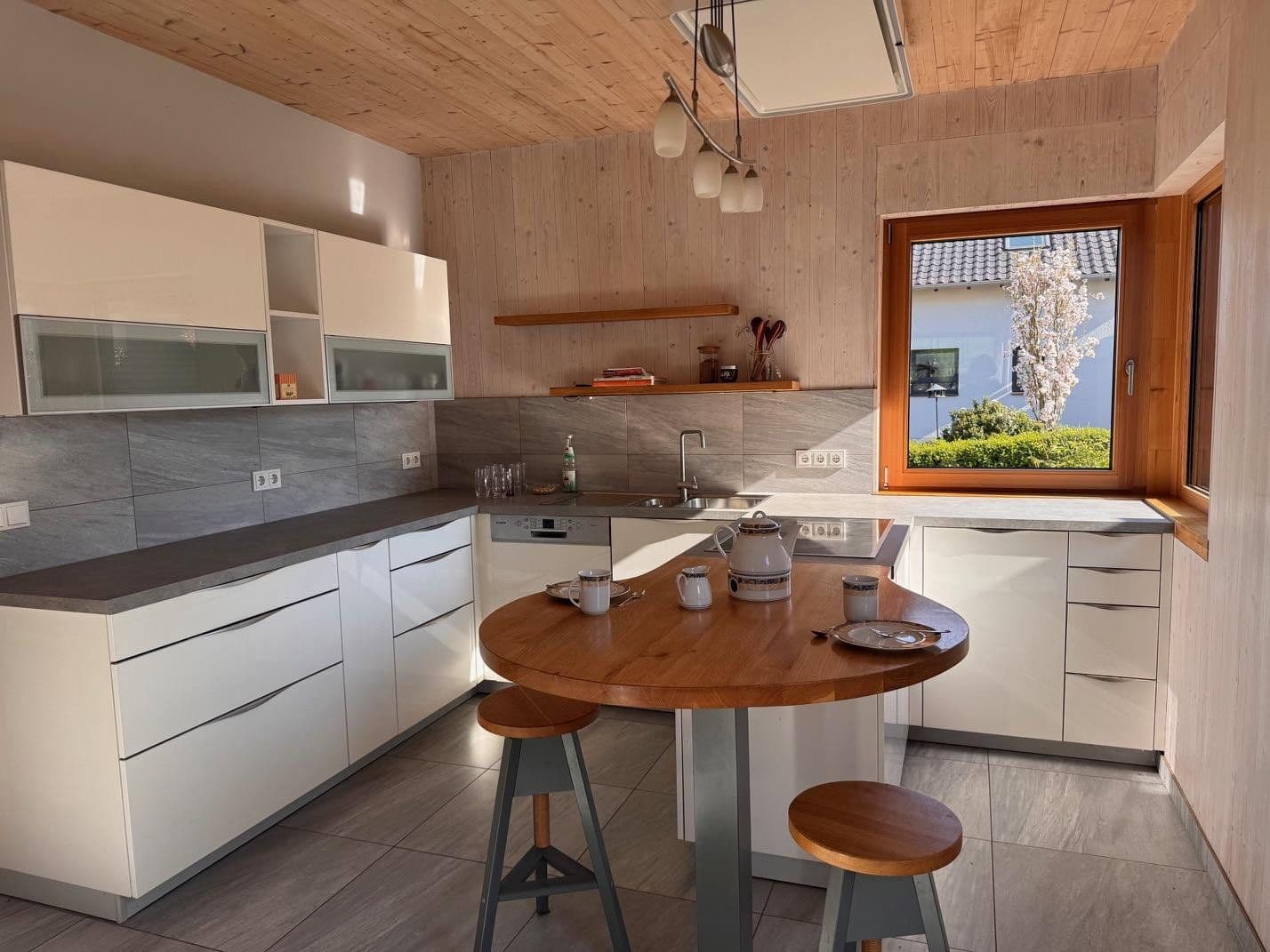 Prodej domu 224 m², pozemek 785 m², Weiler bei Bingen, Porýní-Falc Prodej domu 224 m², pozemek 785 m², Weiler bei Bingen, Porýní-Falc