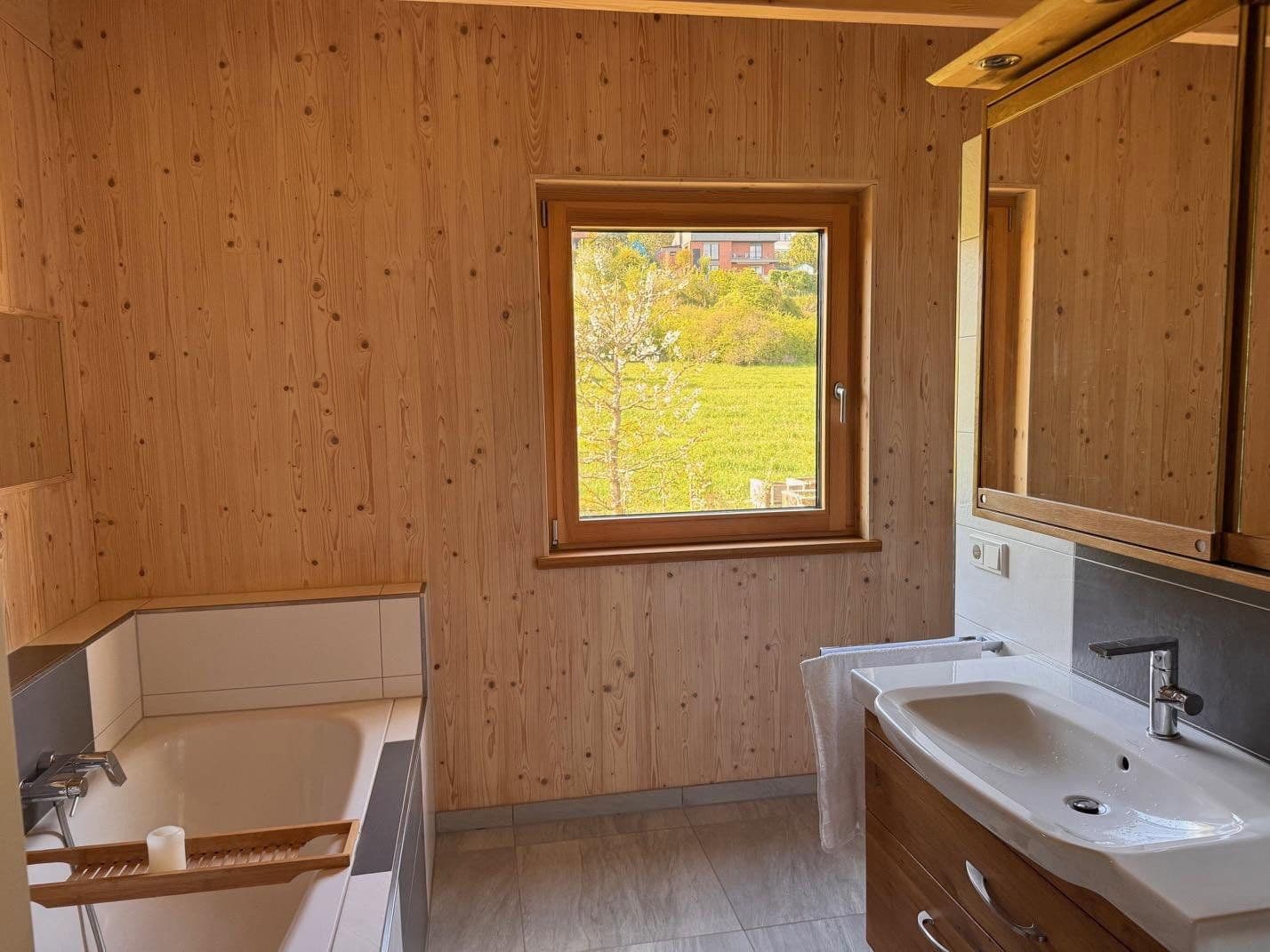 Prodej domu 224 m², pozemek 785 m², Weiler bei Bingen, Porýní-Falc Prodej domu 224 m², pozemek 785 m², Weiler bei Bingen, Porýní-Falc