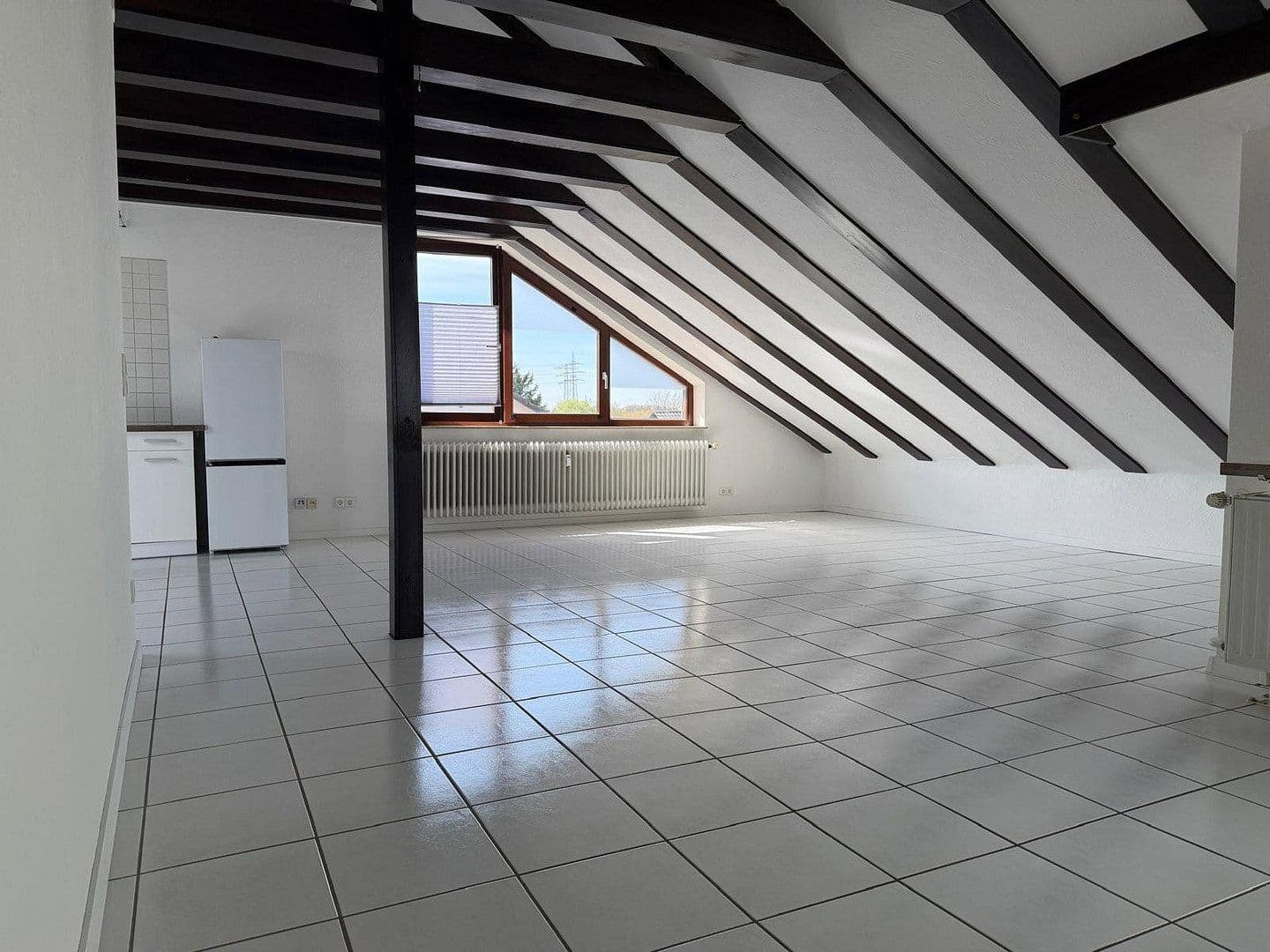 Pronájem bytu 3+1 74 m², Röngtenstr. 10, Karlsdorf-Neuthard, Bádensko-Württembersko Pronájem bytu 3+1 74 m², Röngtenstr. 10, Karlsdorf-Neuthard, Bádensko-Württembersko