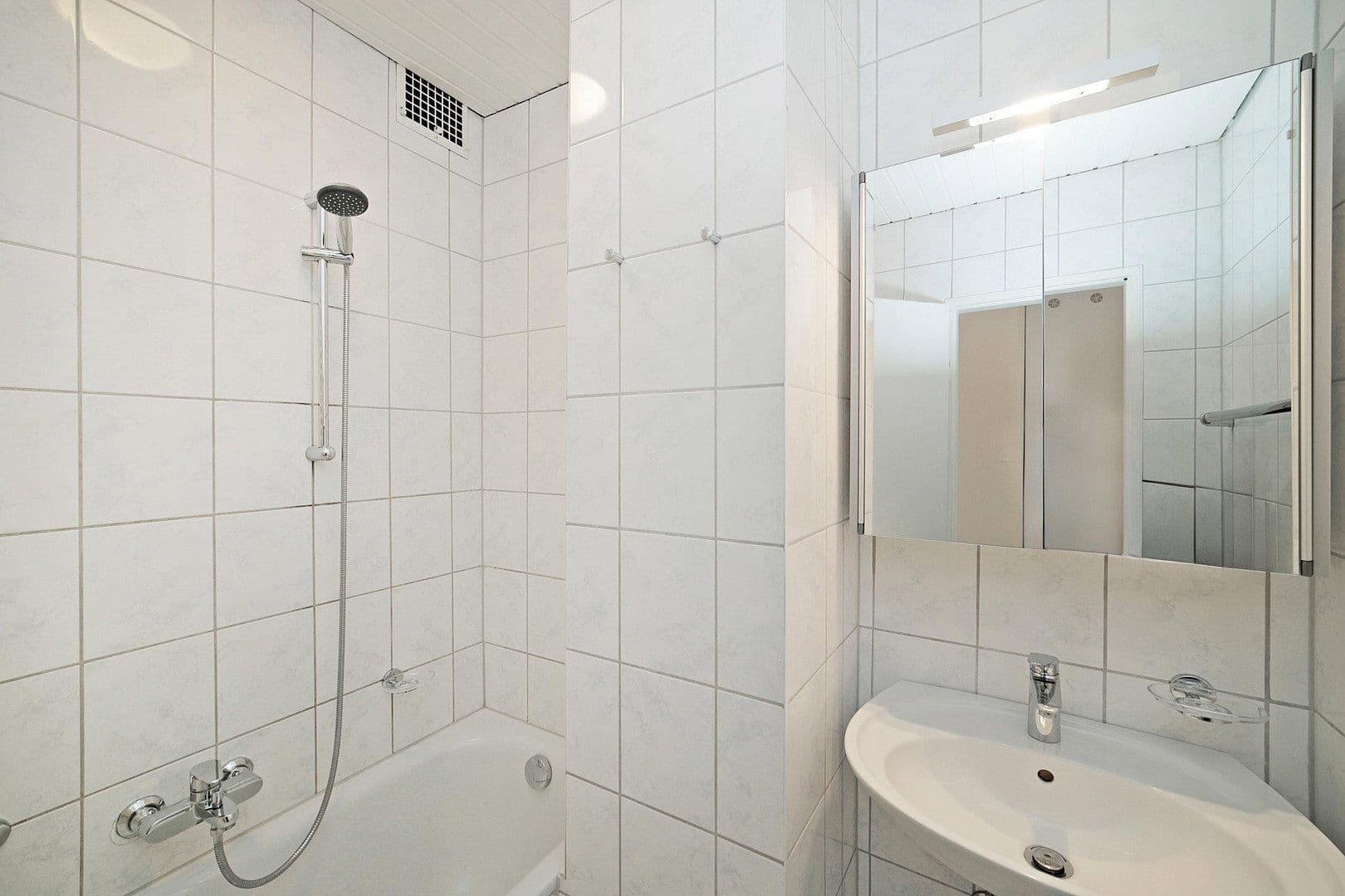 Prodej bytu 3+1 95 m², Hedwigstrasse xx, München, Bavorsko Prodej bytu 3+1 95 m², Hedwigstrasse xx, München, Bavorsko