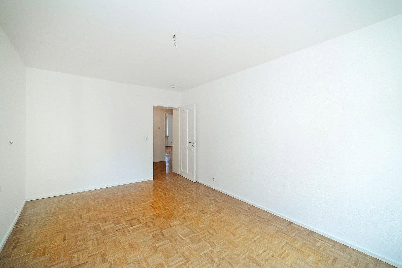 Prodej bytu 3+1 95 m², Hedwigstrasse xx, München, Bavorsko Prodej bytu 3+1 95 m², Hedwigstrasse xx, München, Bavorsko
