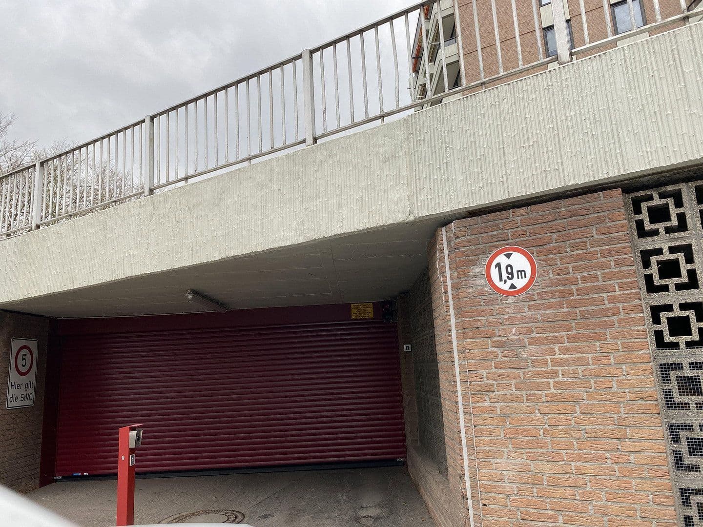 Prodej garáže, Oberstr. 101, Köln, Severní Porýní-Vestfálsko Prodej garáže, Oberstr. 101, Köln, Severní Porýní-Vestfálsko