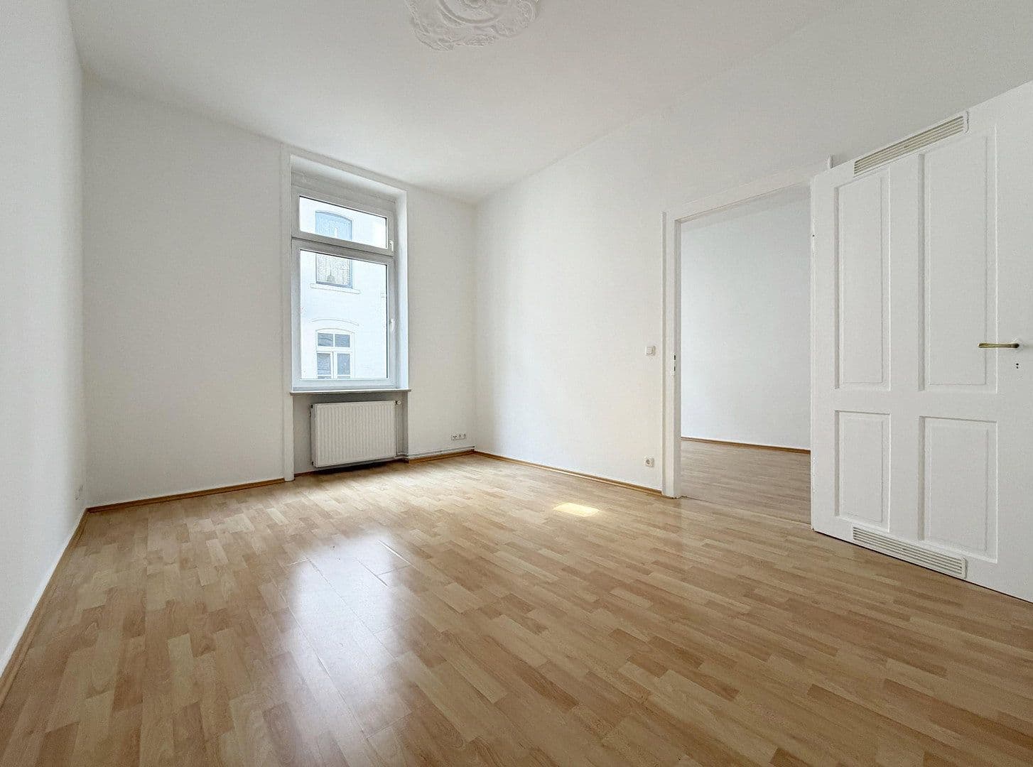 Prodej bytu 2+1 45 m², Wiesbaden, Hessen Prodej bytu 2+1 45 m², Wiesbaden, Hessen