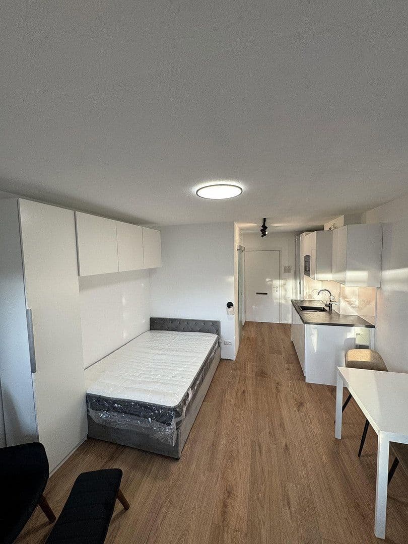 Pronájem bytu 1+1 30 m², Jakob-Hagenbucher Straße 4, München, Bavorsko Pronájem bytu 1+1 30 m², Jakob-Hagenbucher Straße 4, München, Bavorsko