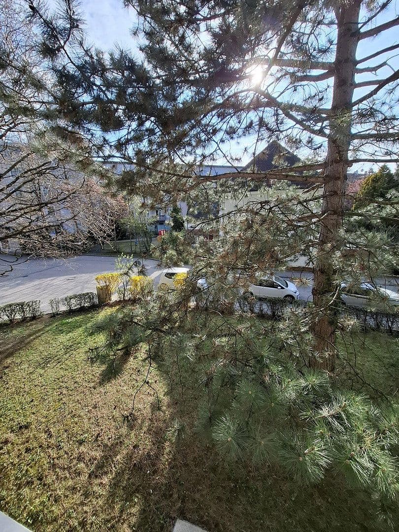 Pronájem bytu 1+1 30 m², Jakob-Hagenbucher Straße, München, Bavorsko Pronájem bytu 1+1 30 m², Jakob-Hagenbucher Straße, München, Bavorsko