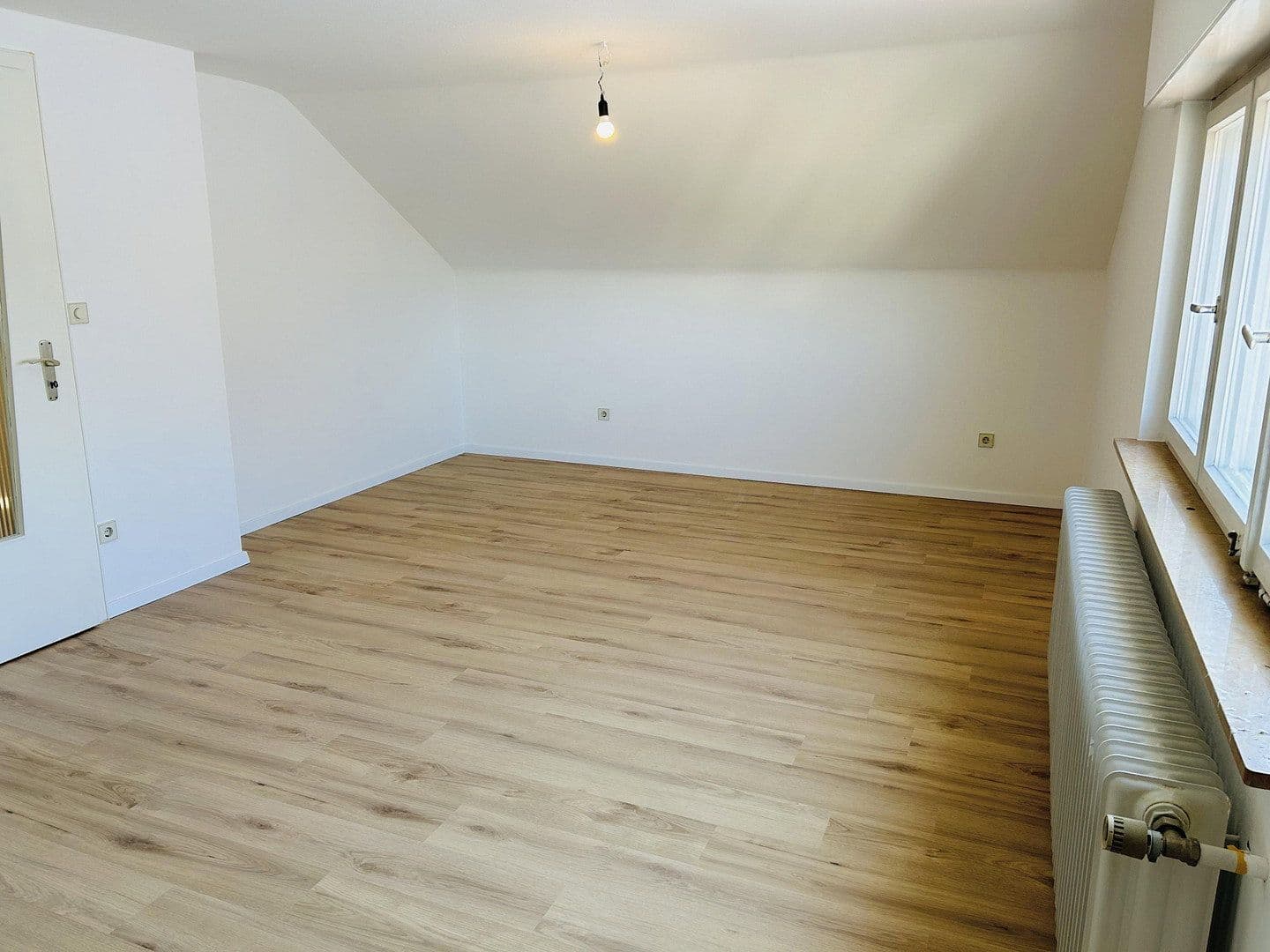 Pronájem bytu 2+1 55 m², Lärchenstr. 31, Birkenfeld, Bádensko-Württembersko Pronájem bytu 2+1 55 m², Lärchenstr. 31, Birkenfeld, Bádensko-Württembersko