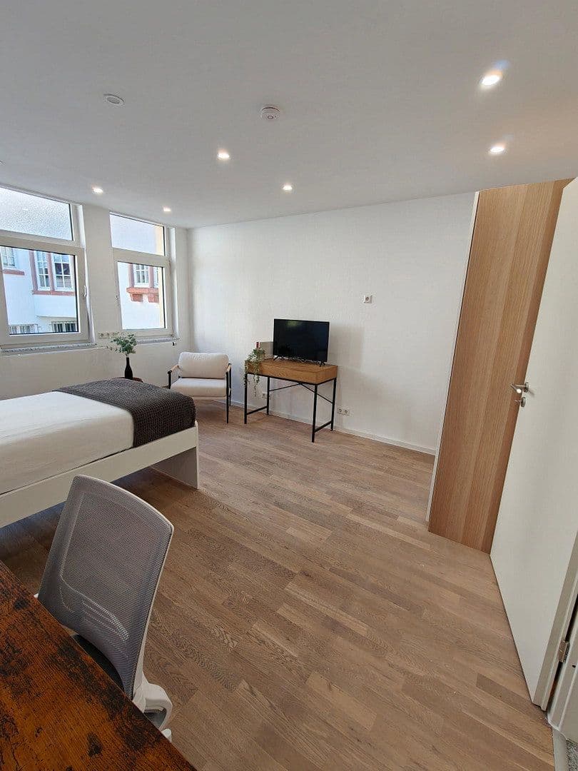 Pronájem bytu 32 m², Kaiserslautern, Porýní-Falc Pronájem bytu 32 m², Kaiserslautern, Porýní-Falc