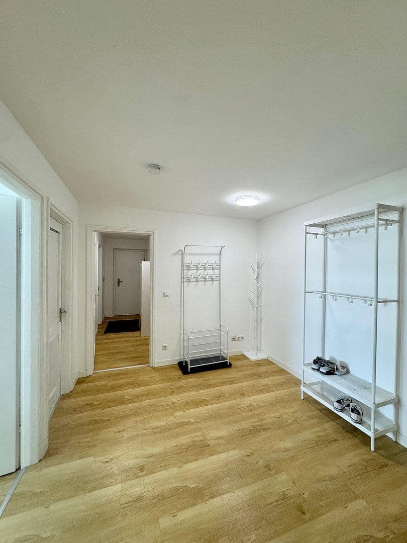 Pronájem bytu 1+1 80 m², Frankfurter Ring 14, München, Bavorsko Pronájem bytu 1+1 80 m², Frankfurter Ring 14, München, Bavorsko