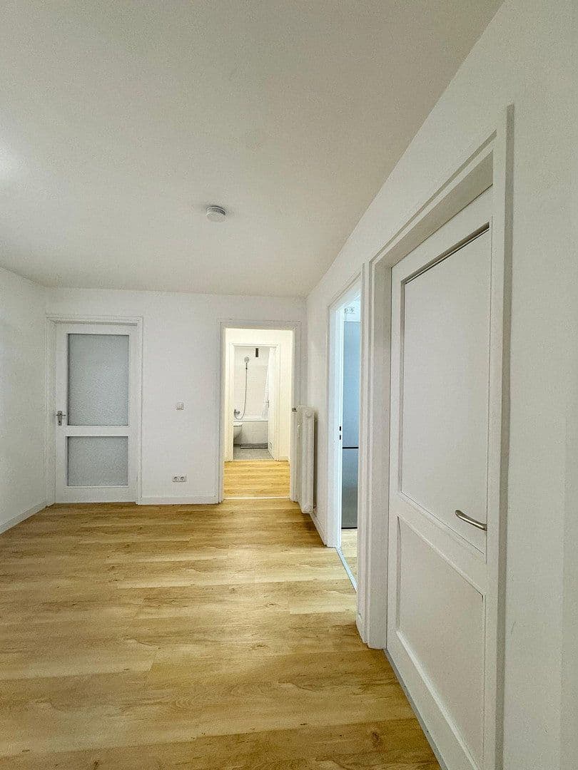 Pronájem bytu 1+1 80 m², Frankfurter Ring 14, München, Bavorsko Pronájem bytu 1+1 80 m², Frankfurter Ring 14, München, Bavorsko