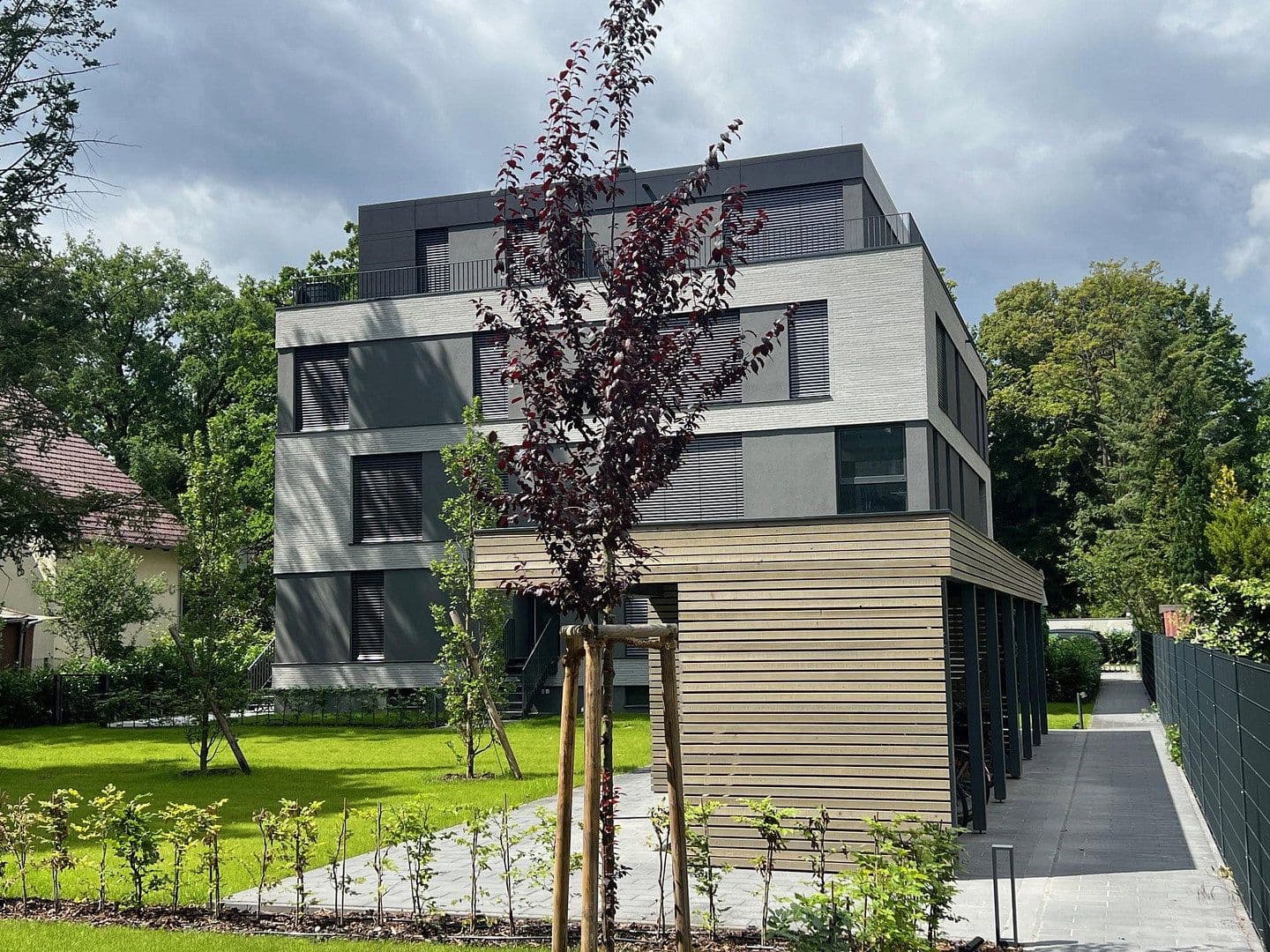 Pronájem bytu 3+1 95 m², Ostendorfstraße 37, Berlin, Berlín Pronájem bytu 3+1 95 m², Ostendorfstraße 37, Berlin, Berlín