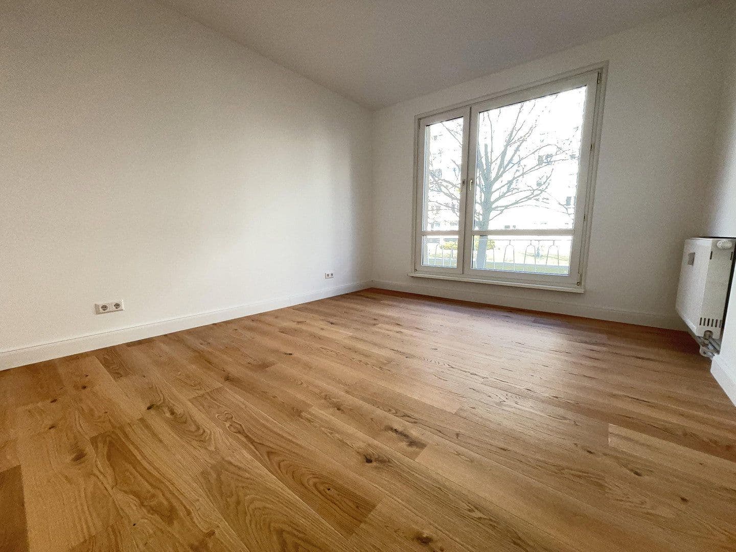Prodej bytu 3+1 60 m², Weydemeyerstraße 17, Berlin, Berlín Prodej bytu 3+1 60 m², Weydemeyerstraße 17, Berlin, Berlín