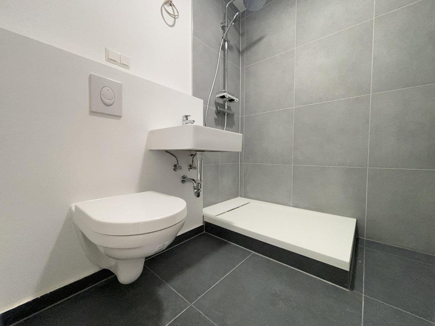 Prodej bytu 3+1 60 m², Weydemeyerstraße 17, Berlin, Berlín Prodej bytu 3+1 60 m², Weydemeyerstraße 17, Berlin, Berlín