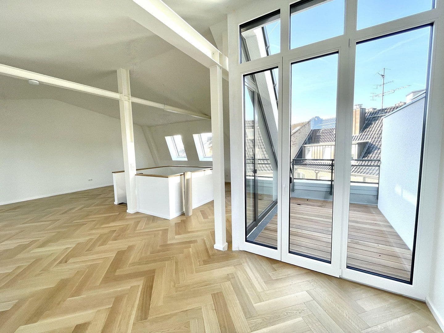 Prodej bytu 5+1 126 m², Schinkelstr. 80, Düsseldorf, Severní Porýní-Vestfálsko Prodej bytu 5+1 126 m², Schinkelstr. 80, Düsseldorf, Severní Porýní-Vestfálsko