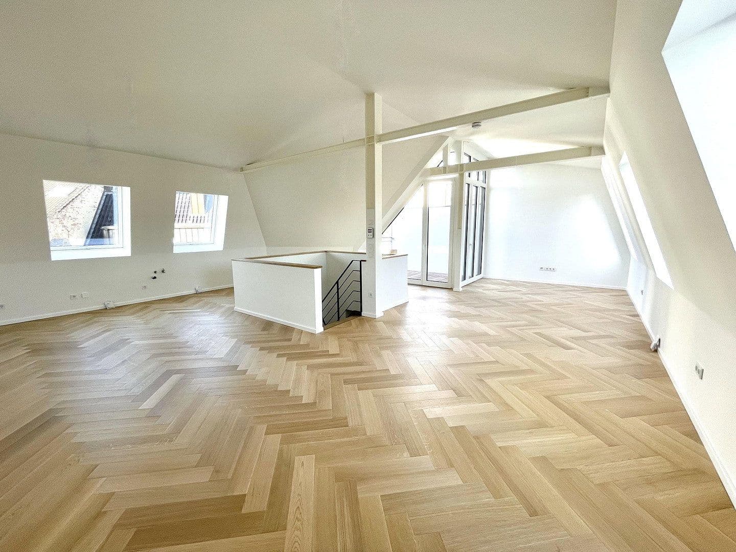 Prodej bytu 5+1 126 m², Schinkelstr. 80, Düsseldorf, Severní Porýní-Vestfálsko Prodej bytu 5+1 126 m², Schinkelstr. 80, Düsseldorf, Severní Porýní-Vestfálsko